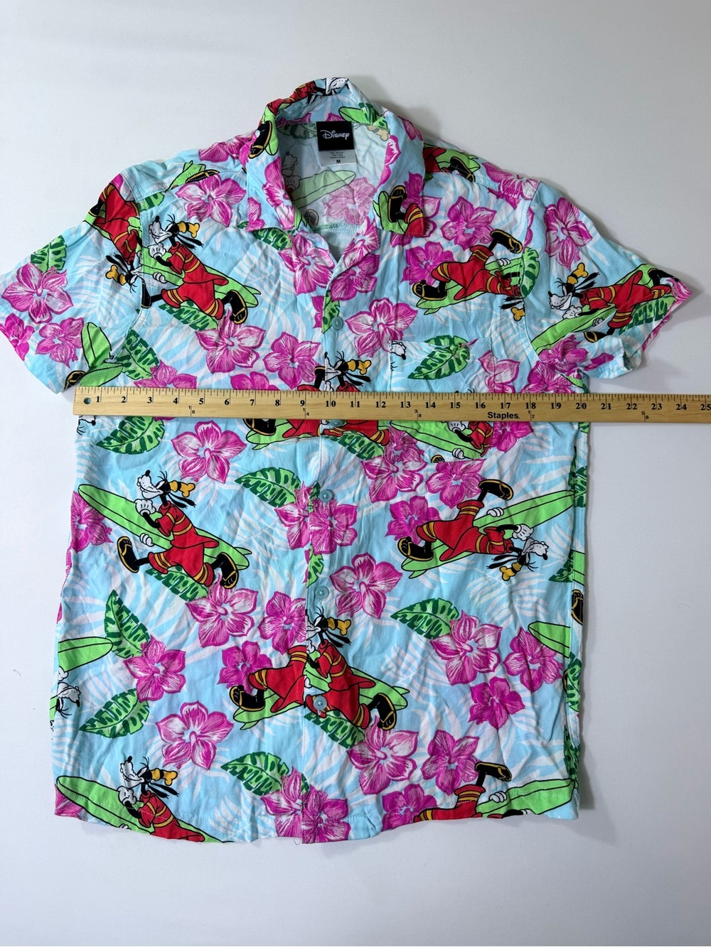 Disney Men’s Light Blue Hawaiian Shirt with Pink Floral & Red Goofy Print Medium - Picture 4 of 6